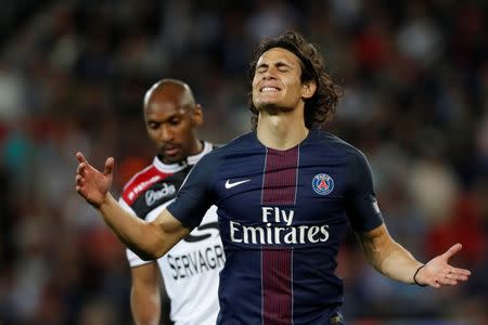 Football Soccer - Paris St Germain v Guingamp - French Ligue 1 - Parc des Princes, Paris, France - 9/4/17. Paris St Germain's Edinson Cavani reacts. REUTERS/Gonzalo Fuentes