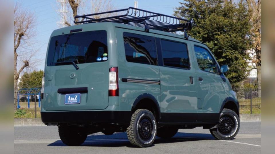 廠商將這輛越野露營車命名為「ANNA model-E lift up custom」。(圖片來源/ atozcamp)