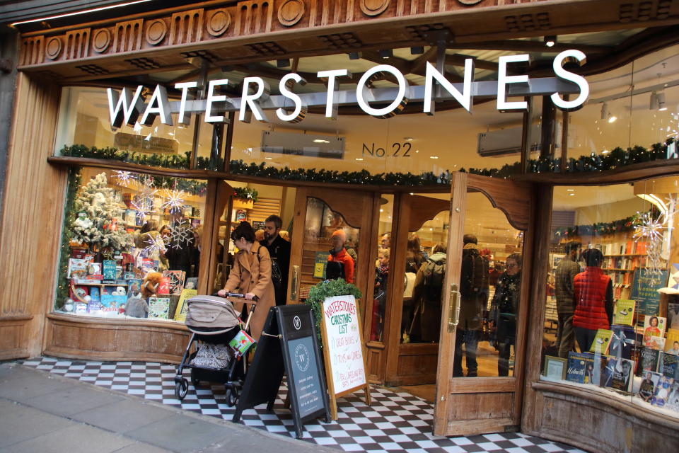 CAMBRIDGE, UNITED KINGDOM - 2018/12/22: Waterstones book shop brand logo seen in Cambridge. (Photo by Keith Mayhew/SOPA Images/LightRocket via Getty Images)