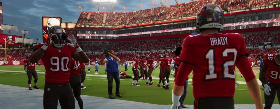 madden players bucks on sideline