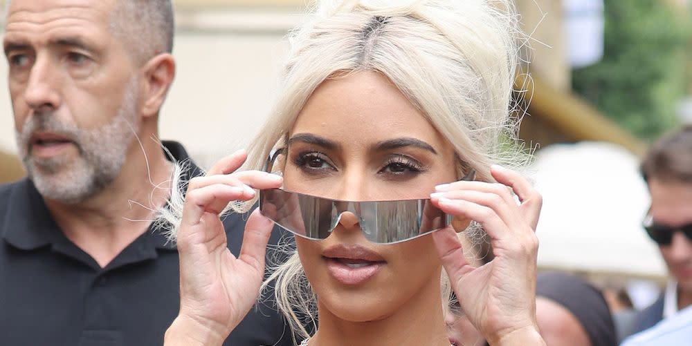 kim kardashian roots blonde hair