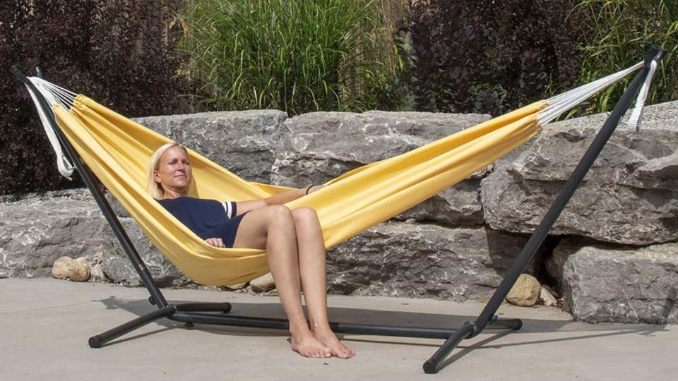 Reviewers love this product for its comfort and durability through the season.