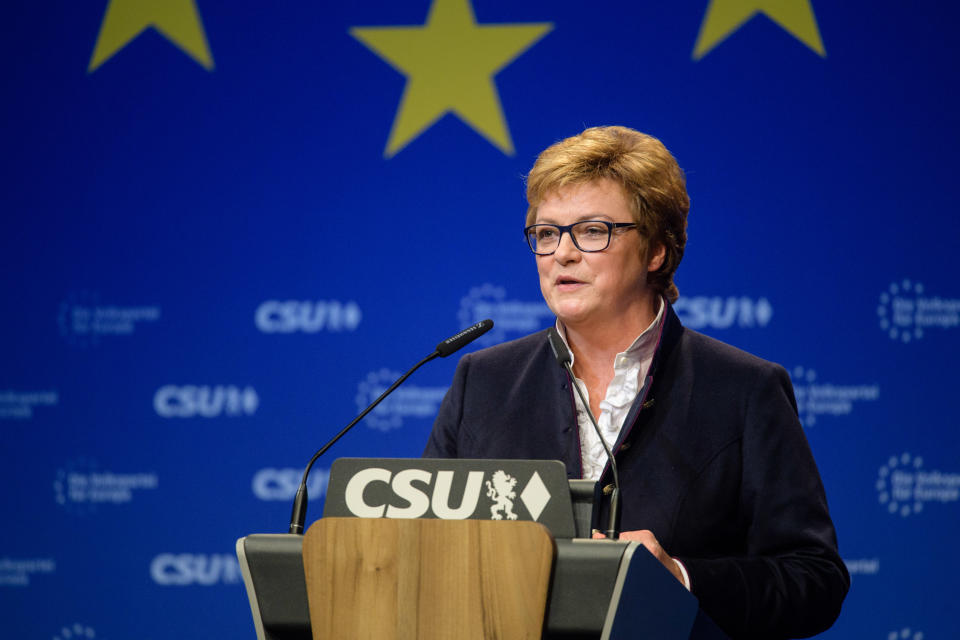 EU-Parlementarirer haben entschieden: Monika Hohlmeier (CSU), Kandidatin für die Liste der Europäischen Volkspartei (EVP), verliert Immunität. (Foto: Matthias Balk/dpa)