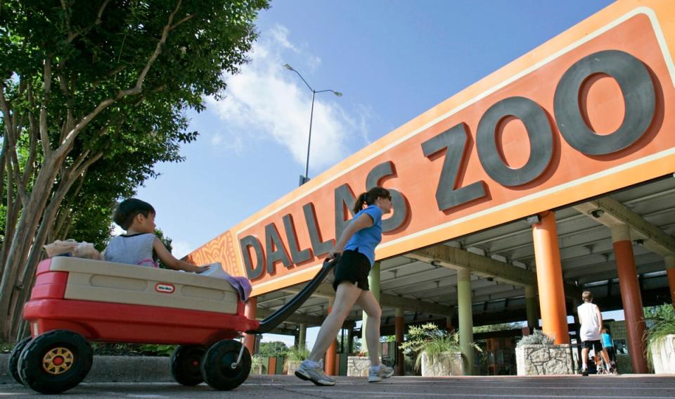 The entrance to the Dallas Zoo (AP)