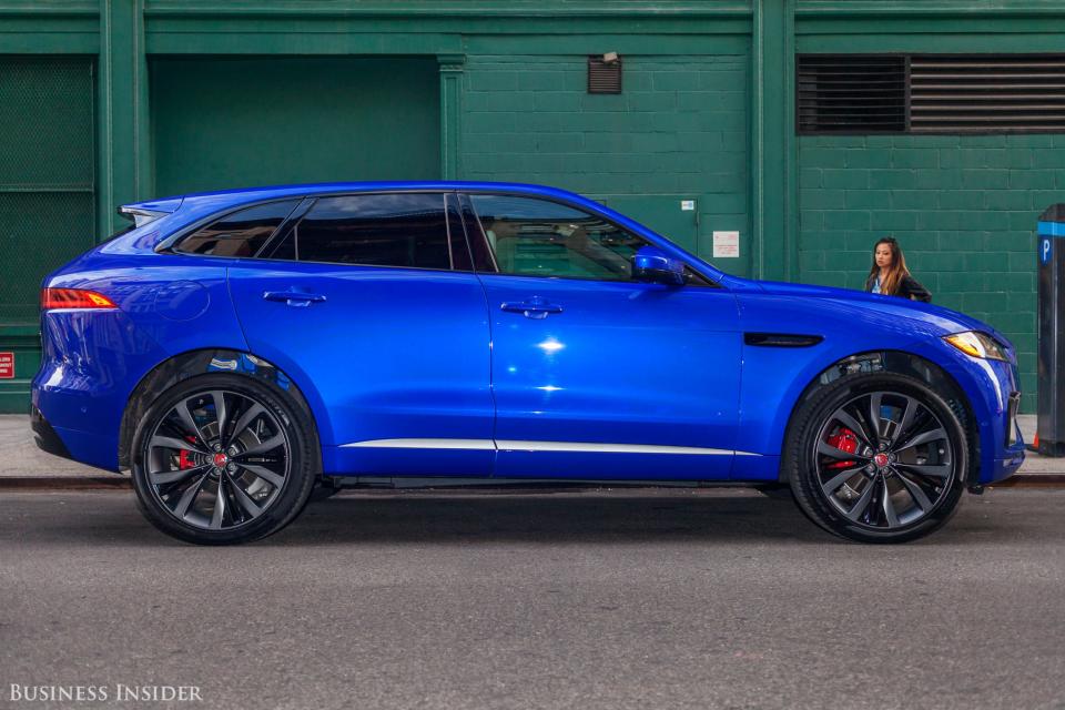 Jaguar F PACE 2