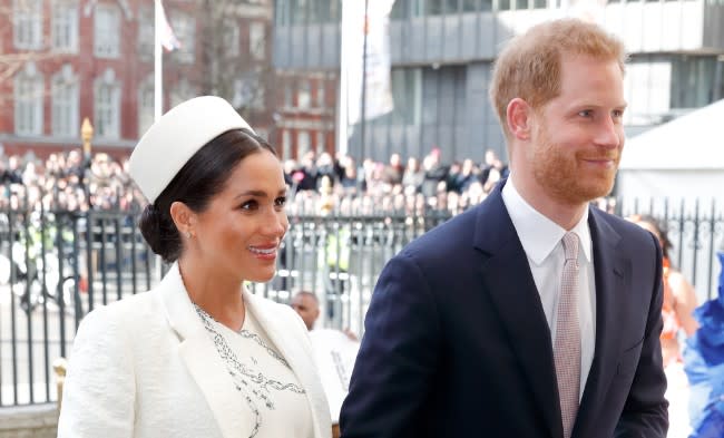 harry-meghan-white-dress-and-hat