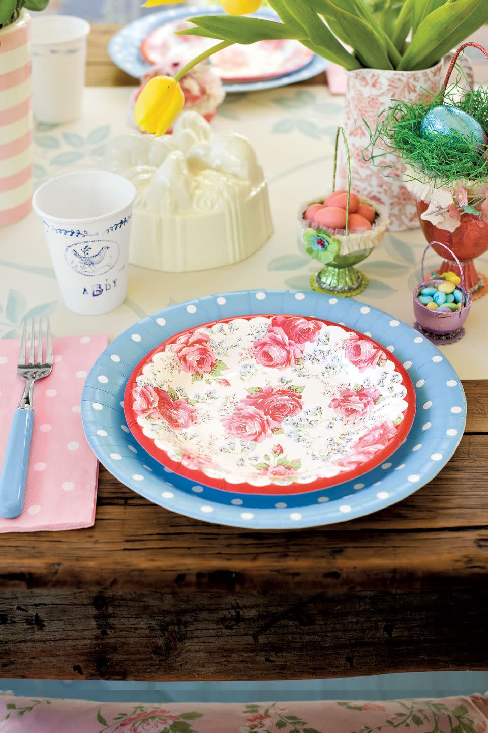 <p>Glam up the kids' table with a plate combo so pretty you'll hardly believe they're paper.</p><p><a rel="nofollow noopener" href="https://www.amazon.com/Disposable-Dinnerware-Set-Supplies-Birthdays/dp/B077G39MTK/" target="_blank" data-ylk="slk:SHOP PAPER PLATES" class="link ">SHOP PAPER PLATES</a></p>