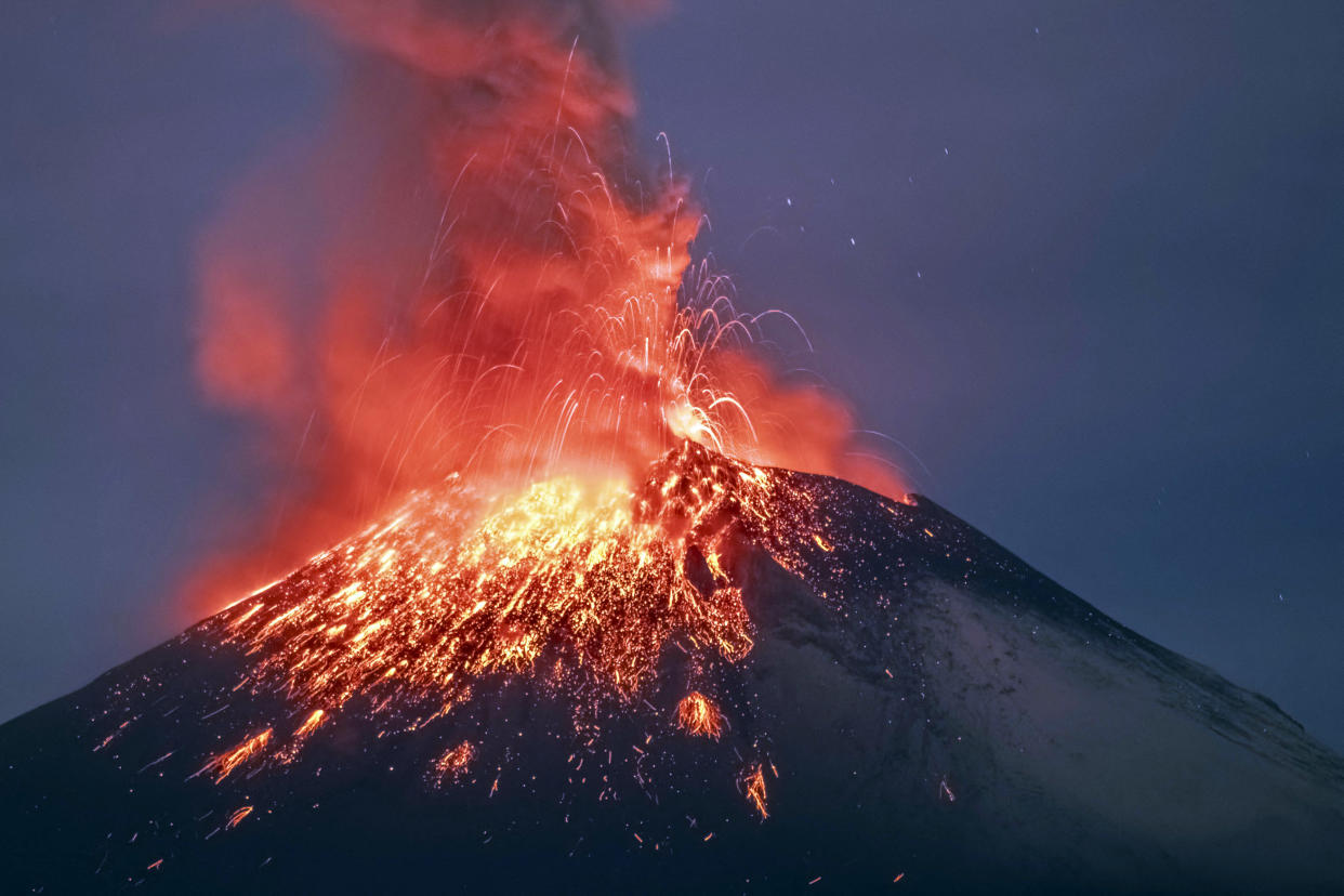 Smoke and ash are spewed from the Popocatépetl volcano 