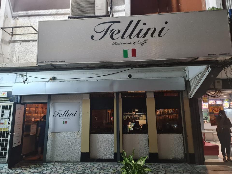 Fellini Ristorante Caffe - Storefront