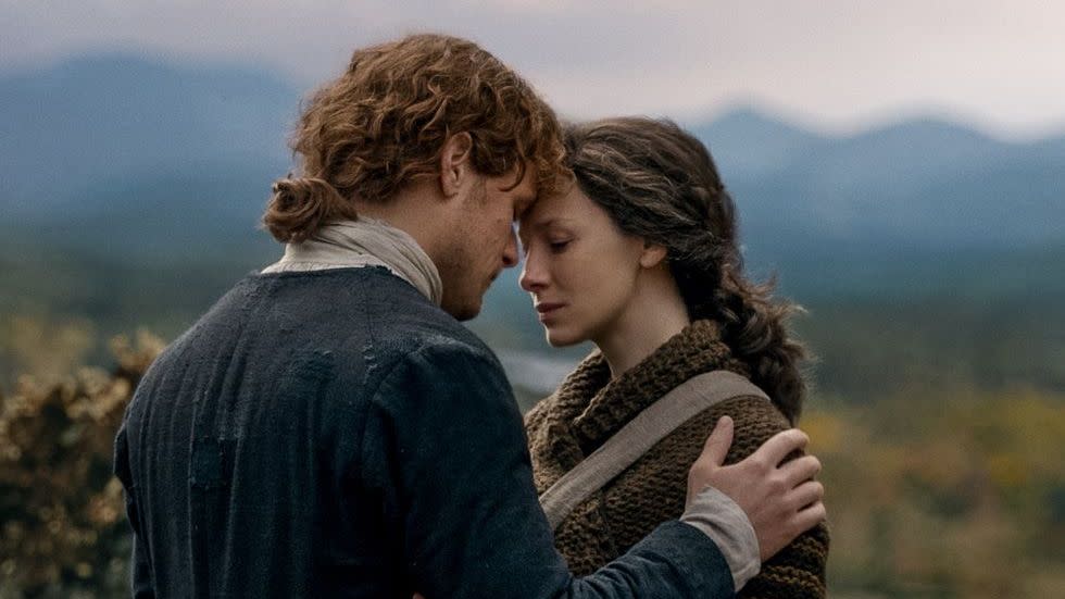 james fraser and claire on the set of outlander