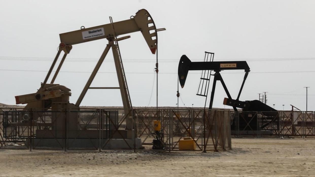 Oil Wells Energy Market