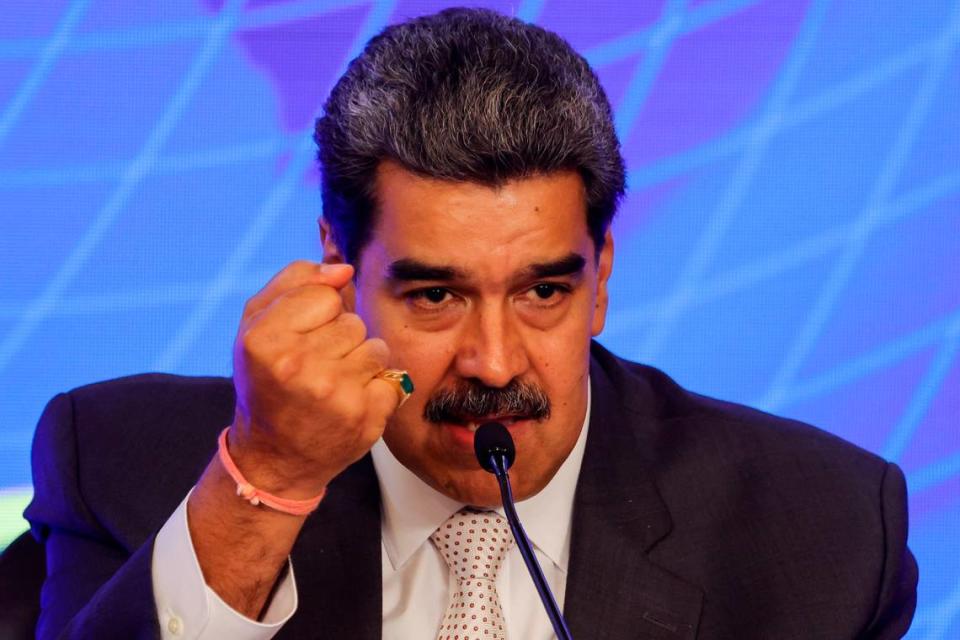 Foto de archivo. El gobernante de Venezuela, Nicolás Maduro, reiteró este lunes su intención de “recuperar plenamente” la Guayana Esequiba, luego de acordar con el Gobierno de ese país no amenazarse ni utilizar la fuerza en circunstancia alguna por esta controversia.
