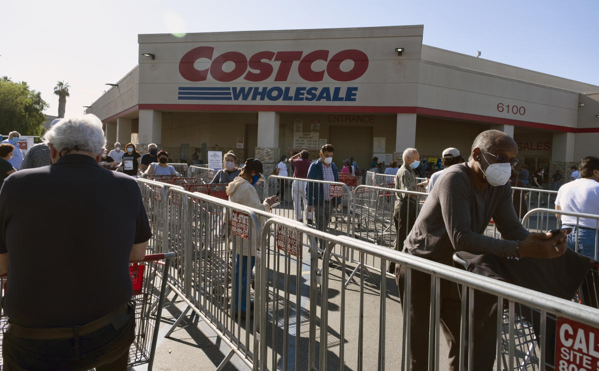 Berkshire's Charlie Munger backs Costco against : Costco