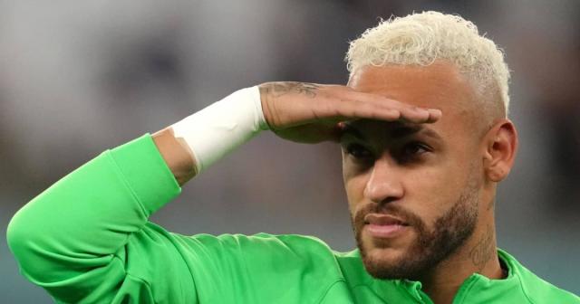 Brazil legend urges Neymar to join Man Utd after 'bombshell' report to aid  Ten Hag 'recovery