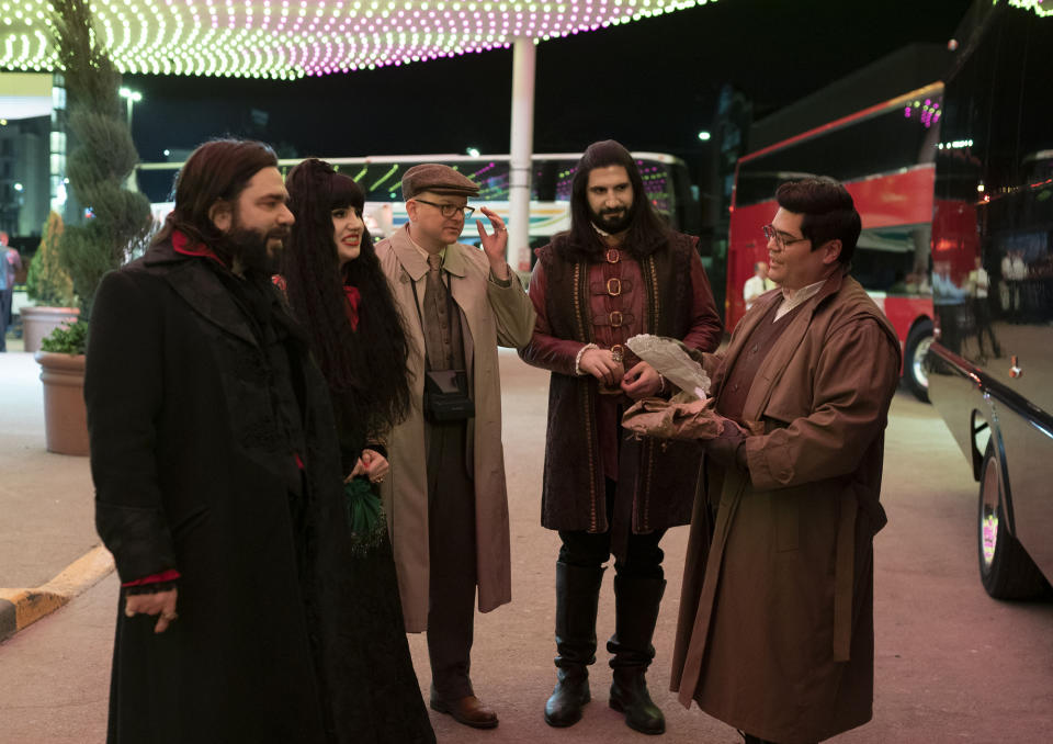 Programme Name: What We Do In The Shadows S3 - TX: n/a - Episode: What We Do In The Shadows S3 - ep 4 (No. 4) - Picture Shows:  Laszlo (MATT BERRY), Nadja (NATASIA DEMETRIOU), Colin Robinson (MARK PROKSCH), Nandor (KAYVAN NOVAK), Guillermo (HARVEY GUILLEN) - (C) FX Networks - Photographer: FX Networks