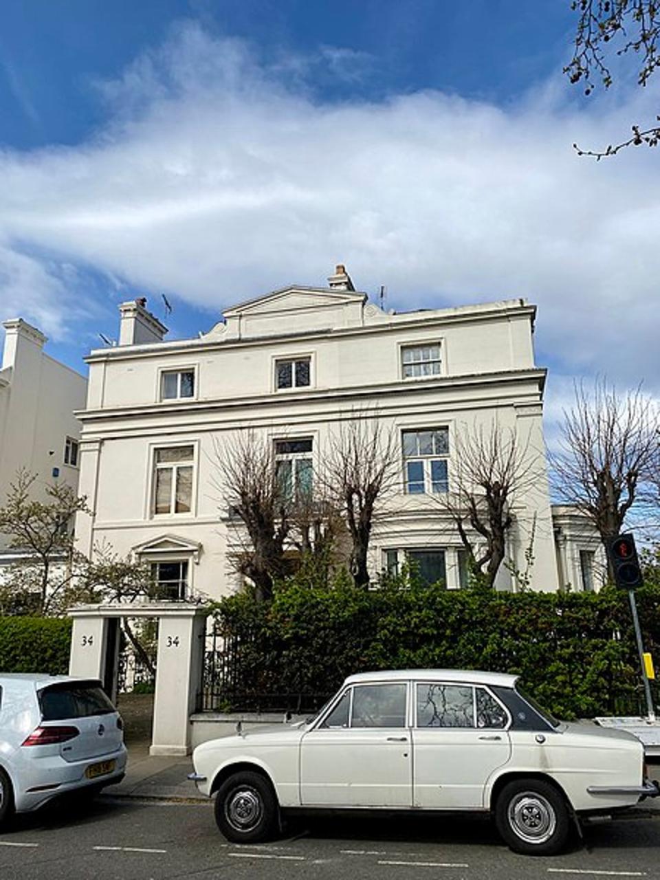 A house on Blomfield Road, Little Venice (No Swan So Fine/Wikipedia Commons)