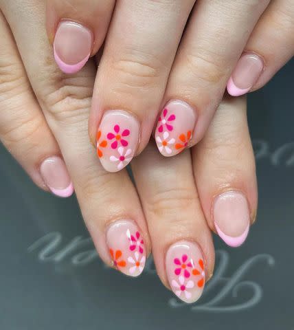 <p><a href="https://www.instagram.com/nails_and_beauty_by_daisy/" data-component="link" data-source="inlineLink" data-type="externalLink" data-ordinal="1">nails_and_beauty_by_daisy</a></p>