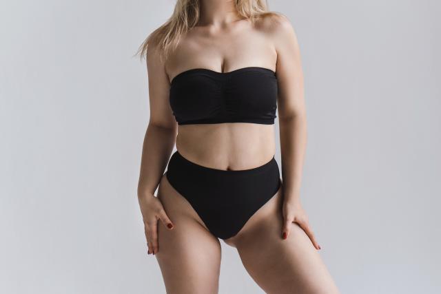 FRONT BUCKLE STRAPLESS ULTRA LIFT BRA