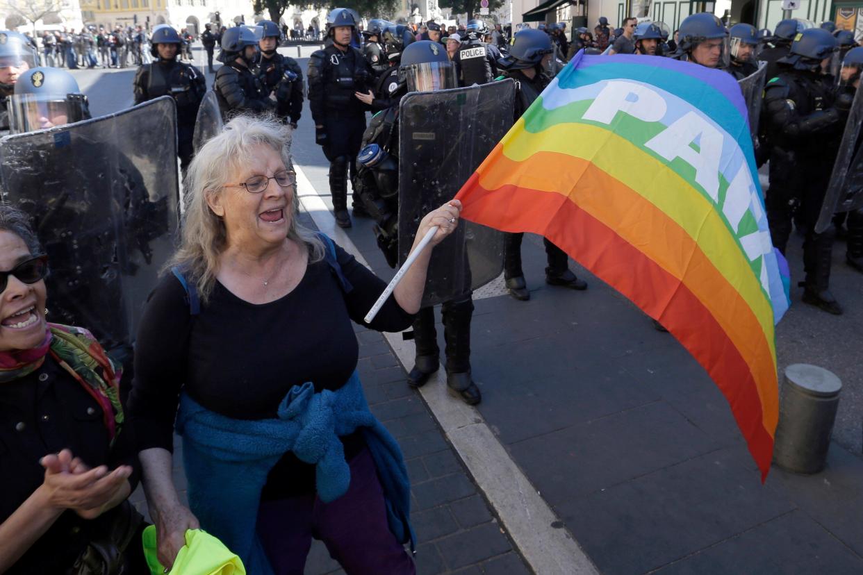 C’est lors de cette manifestation de gilets jaunes en mars 2019  à Nice, que Geneviève Legay s’était retrouvée au sol après une charge de la police.