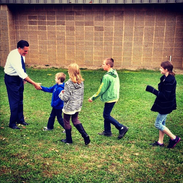 Mitt Romney shakes hands with little kids (Fairfield VA) - <a href="https://twitter.com/hollybdc" rel="nofollow noopener" target="_blank" data-ylk="slk:@hollybdc;elm:context_link;itc:0;sec:content-canvas" class="link ">@hollybdc</a>, via Twitter