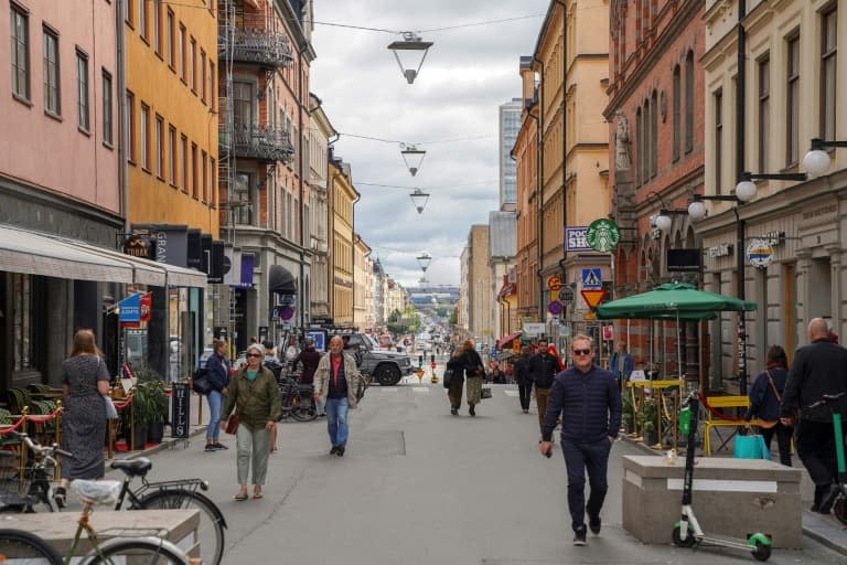 Des piétons dans une rue de Stockholm, le 31 août 2020 en Suède - Tom LITTLE © 2019 AFP