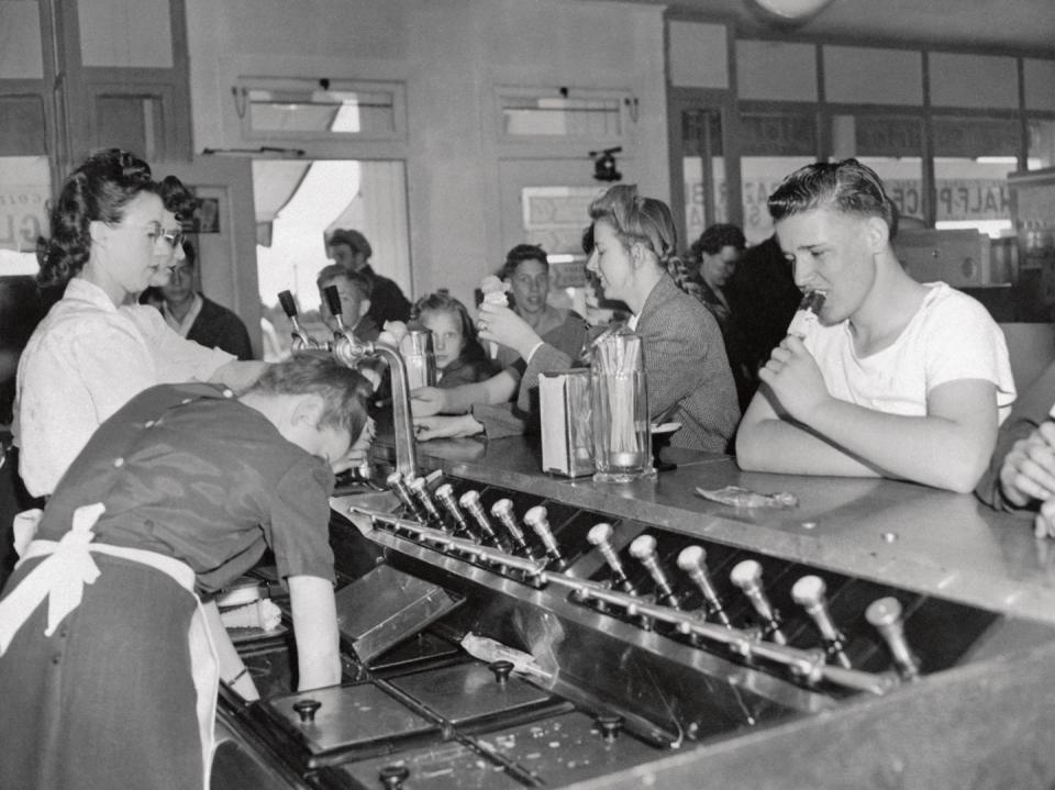 Circa 1945: Popsicles at the parlor