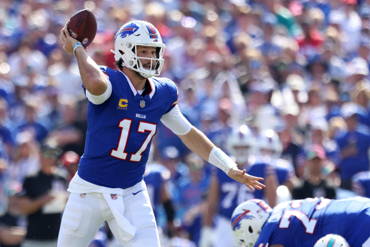 Ryan Fitzpatrick Interviews Buffalo Bills Josh Allen On Stefon