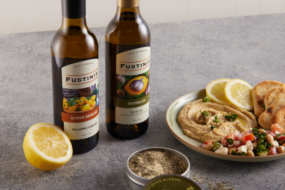 Fustini's Oils and Vinegars gift sets.