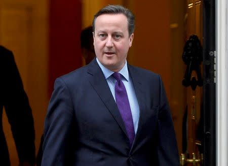 Britain's Prime Minister David Cameron leaves Downing Street in London, Britain, January 5, 2016. REUTERS/Hannah McKay