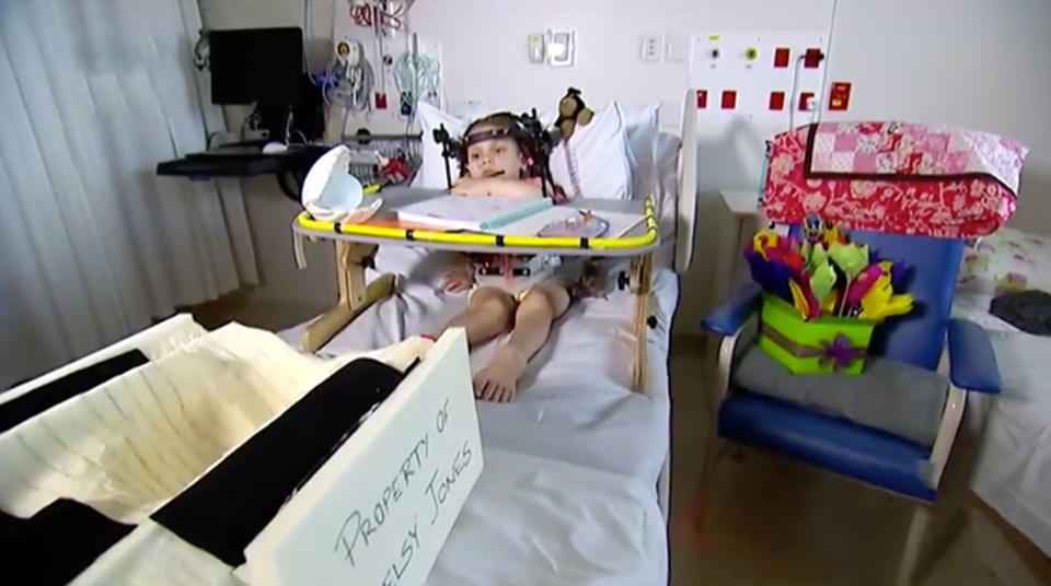 Chelsy Jones in hospital with her custom-made cast from Sealy at her feet. Source: 7 News