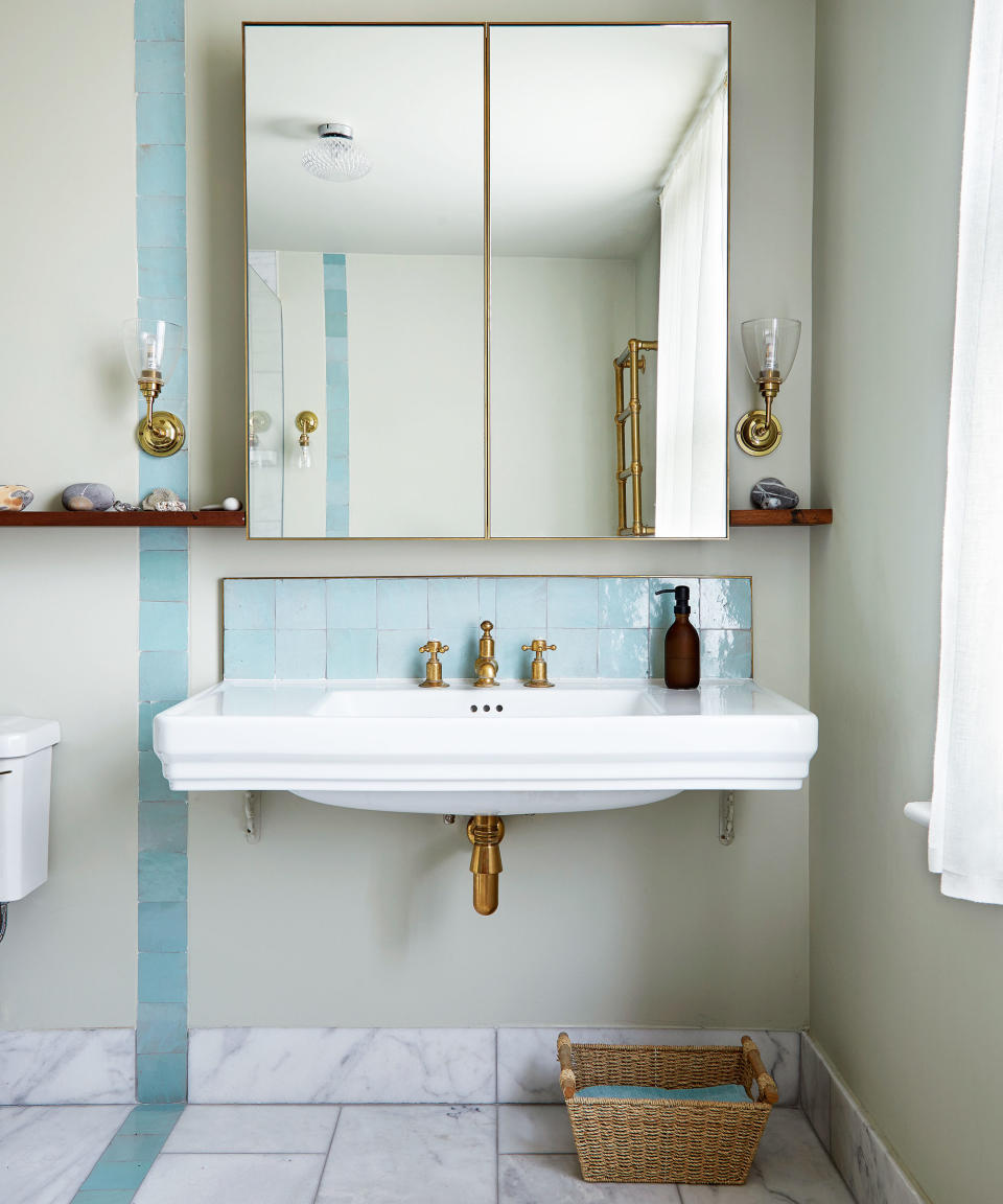 bathroom with sink and mirror