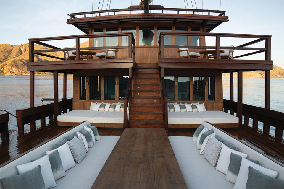 Vela yacht includes six cabins.