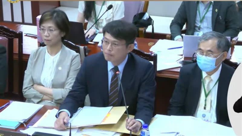 黃國昌突襲抗議沒收到資料，被審判長打斷「時間寶貴」。（圖／翻攝自司法院官網）