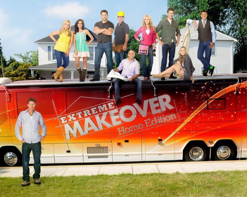 The cast of <em>Extreme Makeover: Home Edition</em> on ABC. HGTV has not announced who will appear in the reboot.