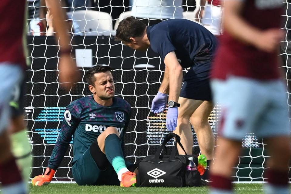 Lukasz Fabianski came off injured in a big blow to West Ham (AFP via Getty Images)