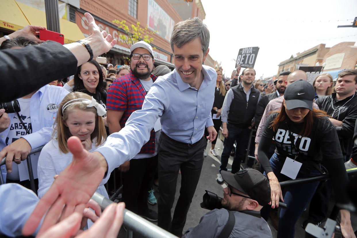 Democratic presidential candidate and former Texas congressman Beto O'Rourke greets supporters as he arrives at his presidential campaign kickoff in El Paso, Texas, on Saturday. (Photo: ASSOCIATED PRESS)