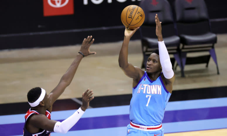 Victor Oladipo takes a shot.