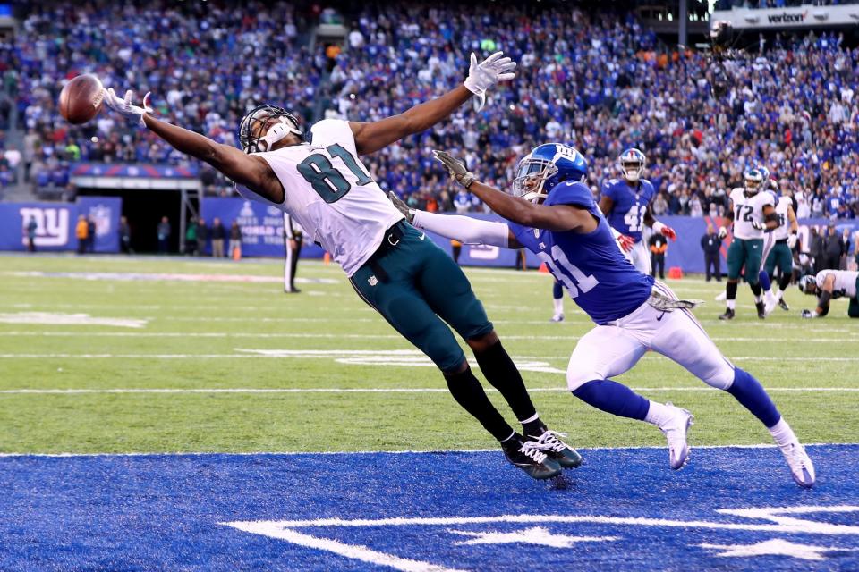 <p>Jordan Matthews #81 of the Philadelphia Eagles misses a catch in the end zone on 4th and 10 against Trevin Wade #31 of the New York Giants during the fourth quarter of the game at MetLife Stadium on November 6, 2016 in East Rutherford, New Jersey. (Photo by Al Bello/Getty Images) </p>