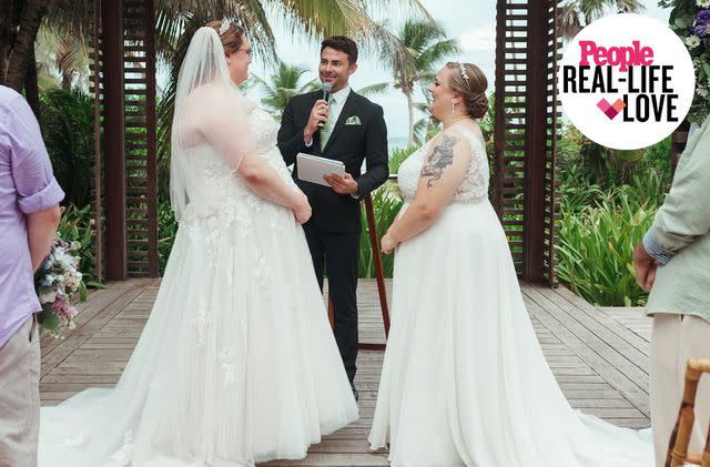 <p>Kelly Balch</p> Jenna (L) and Sarah Capps at their wedding officiated by Jonathan Bennett (C)