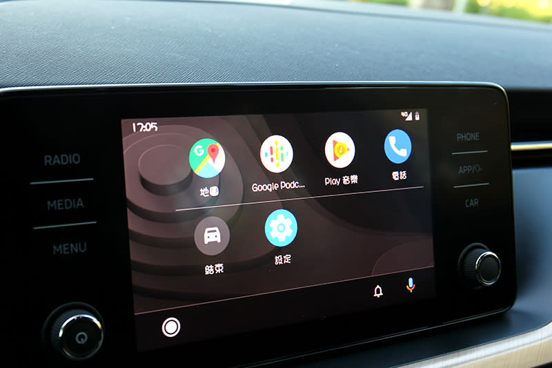 支援消費者想要的Apple CarPlay、Android Auto與Smart Link功能。