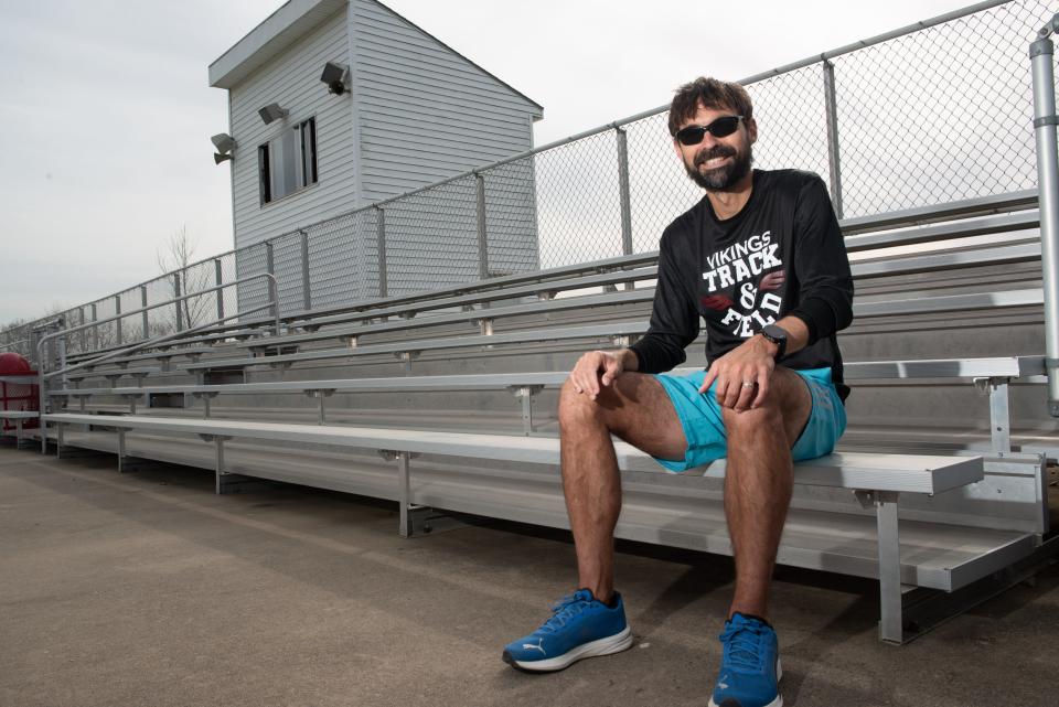 Michael Kennett hopes his training will allow him to average 6:51 per mile and beat the three-hour mark for the upcoming Boston Marathon.