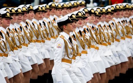 Moscow - Russia - 09/05/2017 - Russian servicewomen march during a parade marking the World War II anniversary in Moscow. REUTERS/Sergei Karpukhin