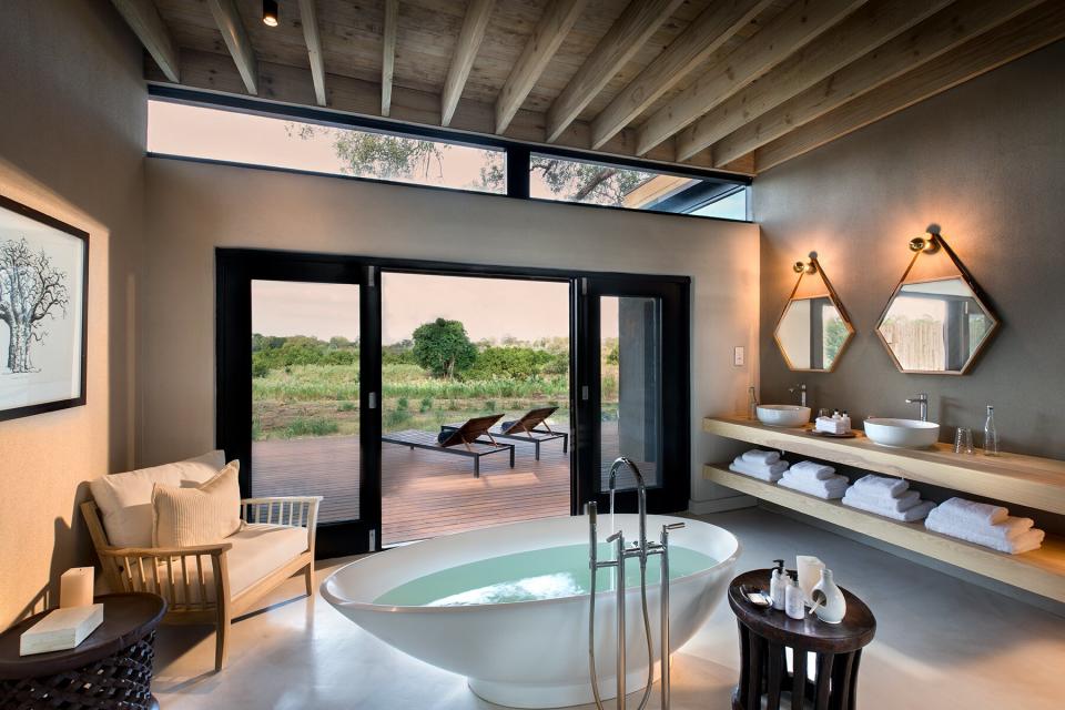 Two Bedroom River Suite Bathroom at Lion Sands Game Reserve