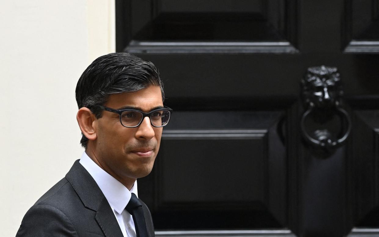 Rishi Sunak outside No 10 Downing Street