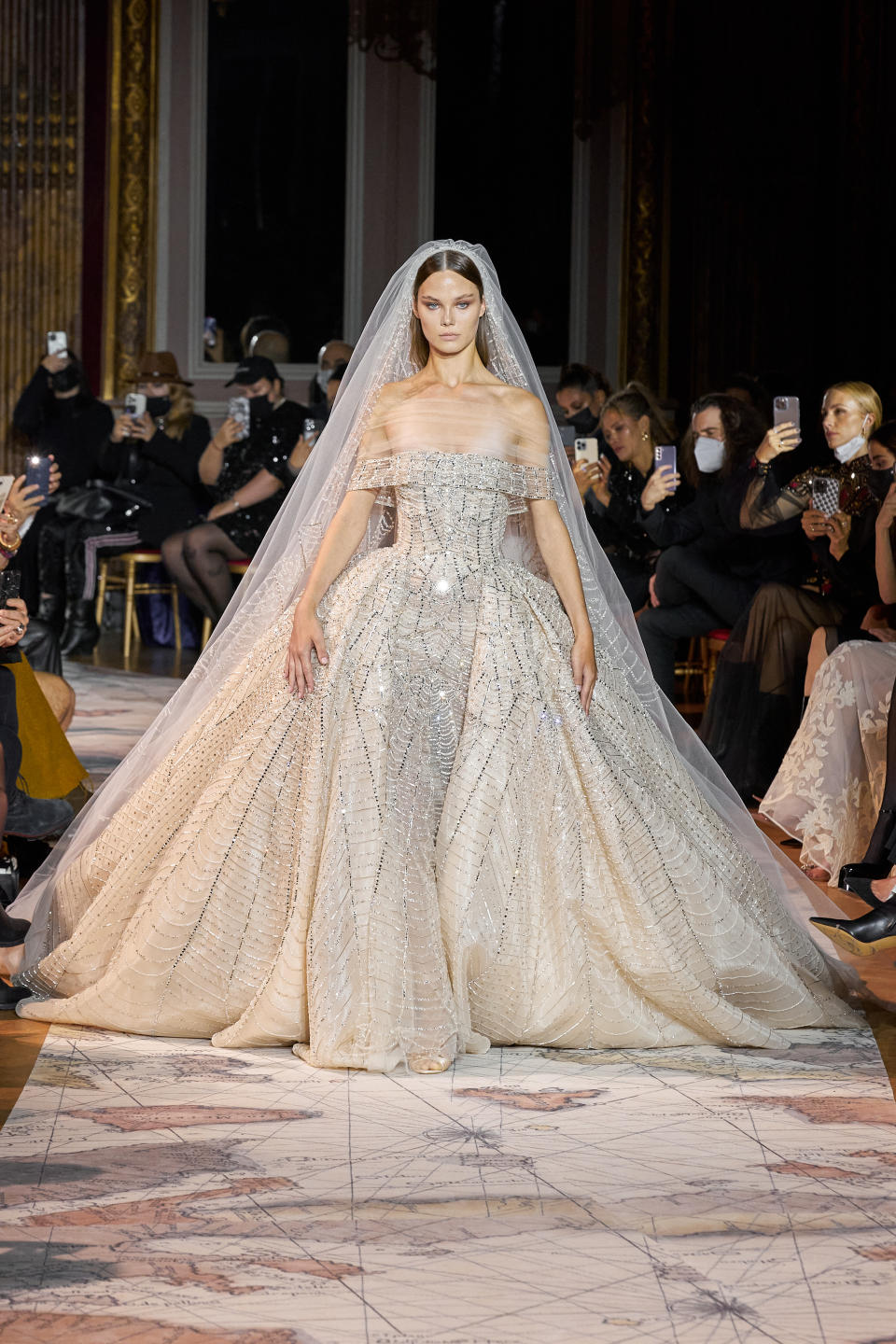 Zuhair Murad; iMaxTree.