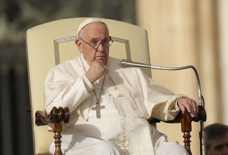 El papa Francisco en la audiencia general en la Plaza de San Pedro, en el Vaticano, el miércoles 16 de noviembre de 2022. (AP Foto/Alessandra Tarantino, Archivo)