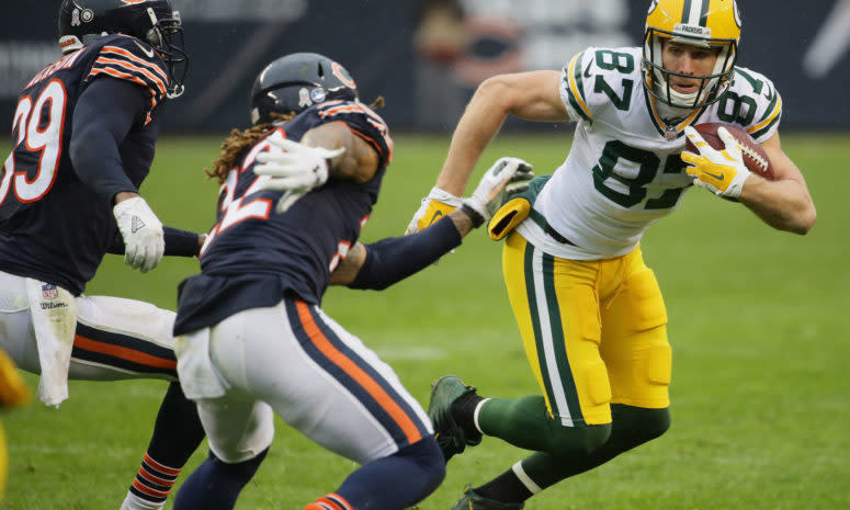 Jordy Nelson runs with the football against the Chicago Bears.