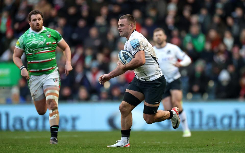 Ben Earl in action for Saracens