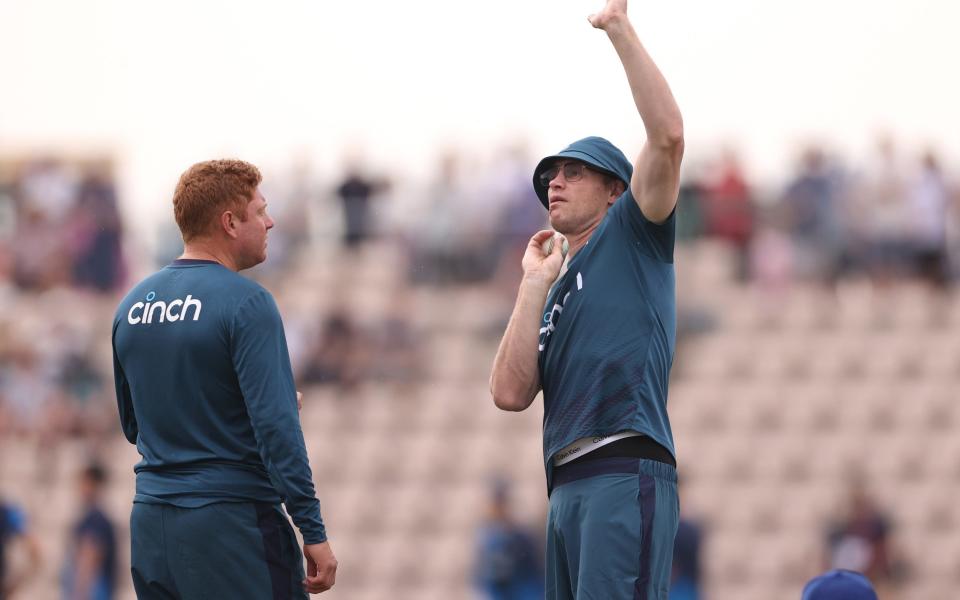 Andrew Flintoff speaks to Jonny Bairstow