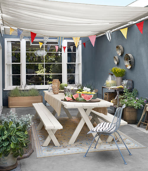 Create an Inspiring Outdoor Dining Room